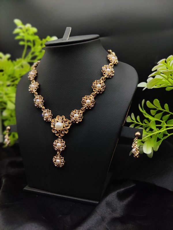 Flower-necklace-set